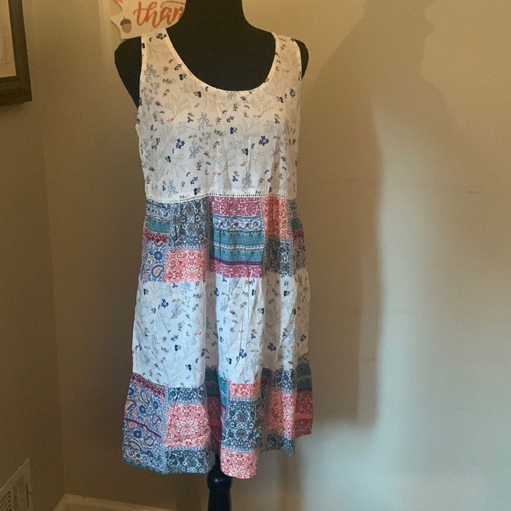 Aventura Laney Floral Patchwork Sleeveless Sundress in a women's size small - Picture 2 of 16